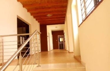 Very nice villa with 6 living rooms for rent in Almadies