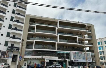 Building (R+6) for sale in Almadie