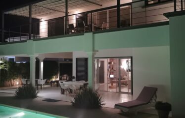Beautiful furnished villa f4 near the sea for rent in saly