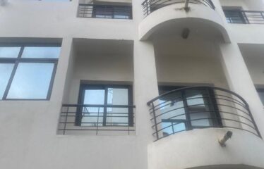 Villa r+2 avec 5 pièces à vendre à la cité iIsra (belair)