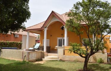 Beautiful furnished 3-room villa in residence for rent in saly