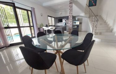 Furnished villa f4 for rent in ngaparou