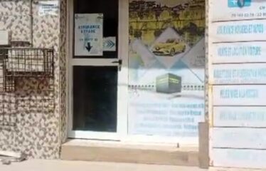 Magasin à louer au virage