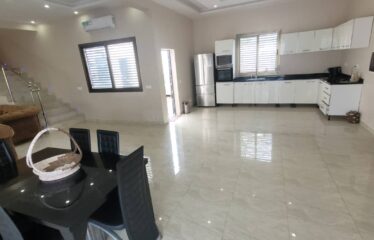 Villa meublée 5 pièces à louer à saly