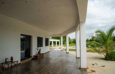 Villa construite sur une superficie de 8 122 m² à vendre à somone