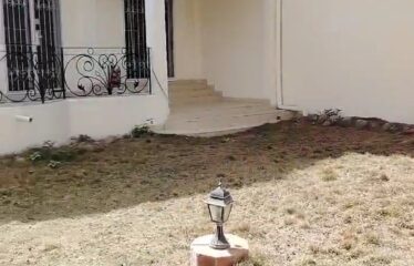 Villa 8 pièces à louer aux almadies