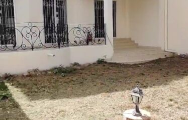 Large 8-room villa for rent in Les Almadies
