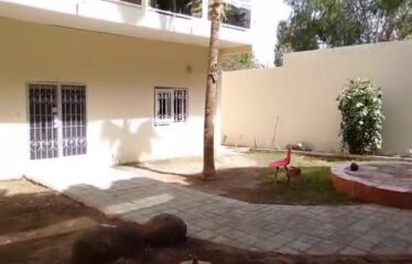 Large 8-room villa for rent in Les Almadies
