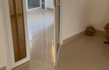 Appartement f4 neuf à louer à ngor almadies