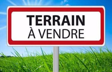 À vendre ? Aéroport Léopold Sédar Senghor 2 terrains collés de 187 m² chacun