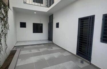 À Louer – Magnifique Villa R+1 à Cité Mbakiyou Faye, Mamelles