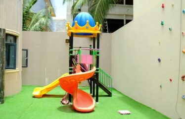 Villa R+2 de 300m² à vendre aux Almadies derrière l’hôtel King Fahd Palace