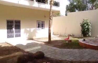 Grande villa 8 pieces à louer aux almadies
